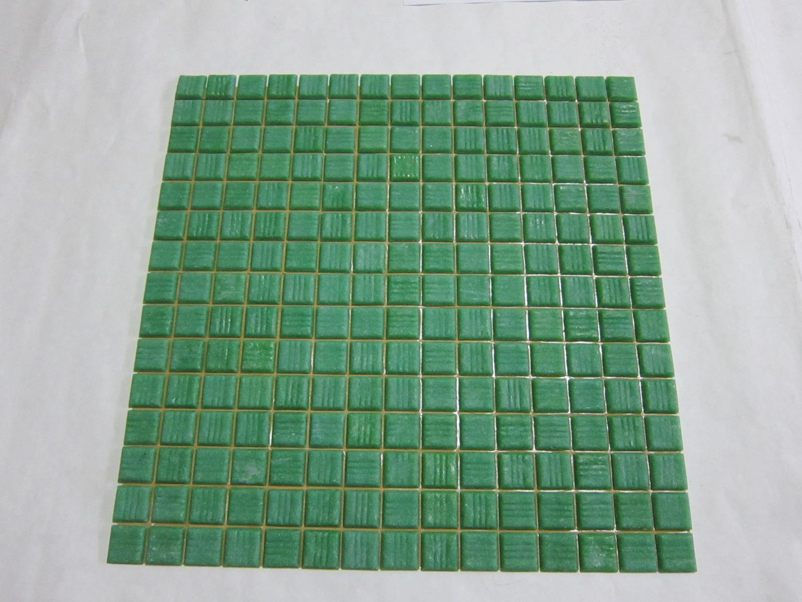 Trend VITREO 103 Mozaika zelená 2x2 (31,6x31,6) grip